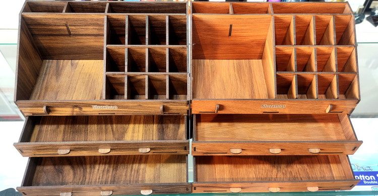 استند لوازم آرایشی