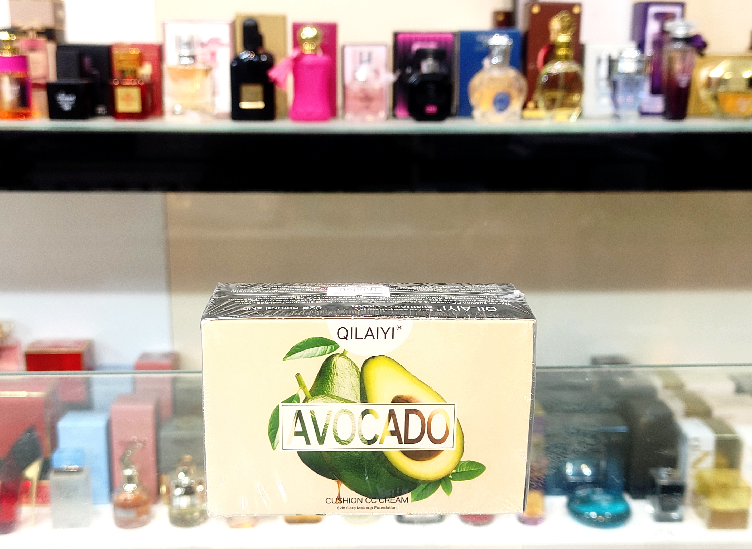 کوشن گیاهی آواکادو QILAIYI سی سی کرم CC cream همراه با پد قارچی و محافظ پد