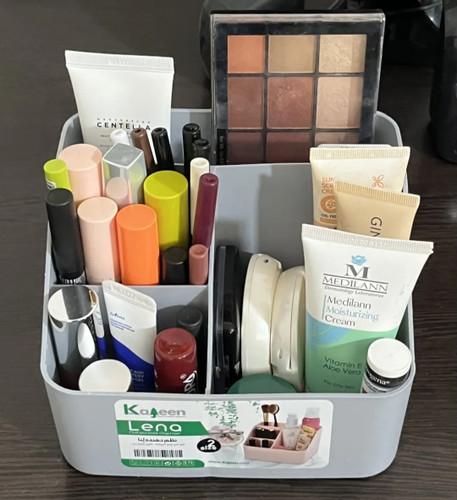 استند لوازم آرایش